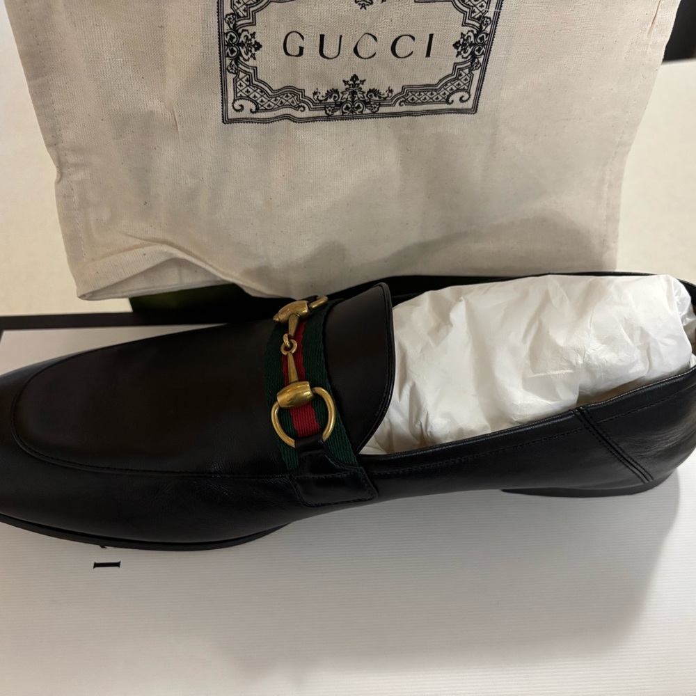 Gucci Black Leather Loafers with Gold and Green Accent (never worn) - Picture 2 of 5